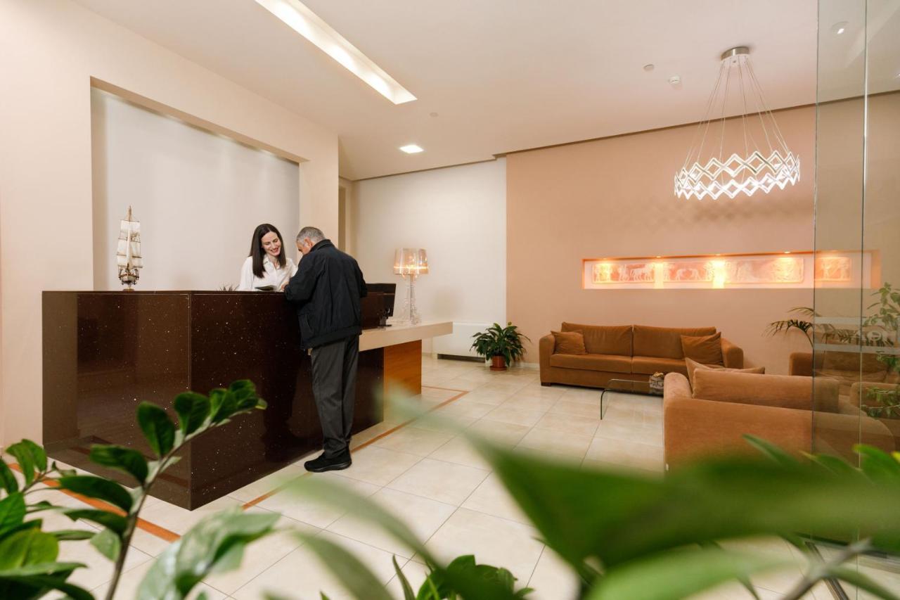Hotel Athina ラミア エクステリア 写真